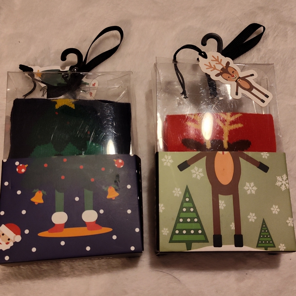 NWT!! 2 prs Of Women's Christmas Socks (Sz 9-11)